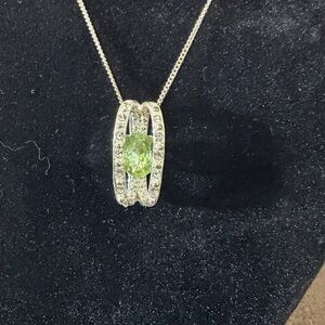 Elegant Silver and Green Pendant Necklace